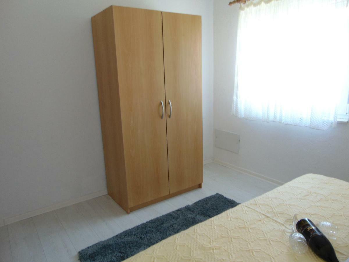 3 Apartment *
